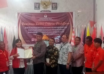 KPU Tapteng Terima Berkas Dokumen Pendaftaran Bakal Paslon ‘Mama