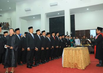 Ketua PN Rantauprapat Lantik Anggota DPRD Labura Periode 2024-2029