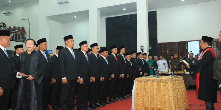 Ketua PN Rantauprapat Lantik Anggota DPRD Labura Periode 2024-2029