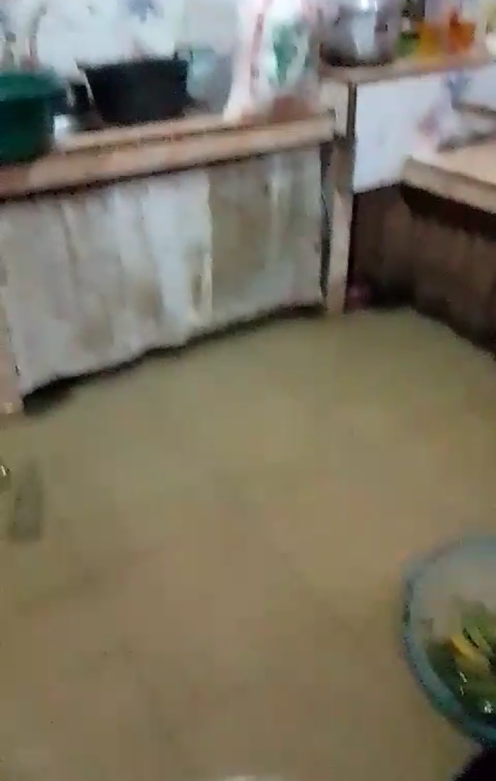 Rumah warga yang terendam air