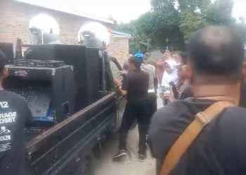 Pengunjukrasa  di Kantor Desa Buntu Pane Asahan Diusir Warga