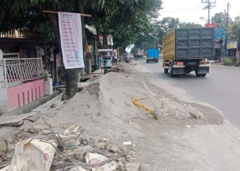 Pengerjaan Drainase Tak Kunjung Tuntas, Warga di Meranti Resah