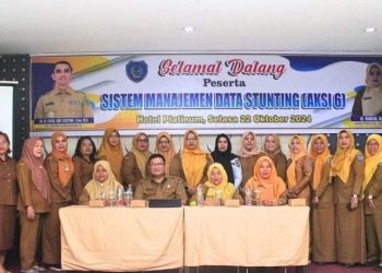 Peserta kegiatan saat berfoto bersama seusai acara.