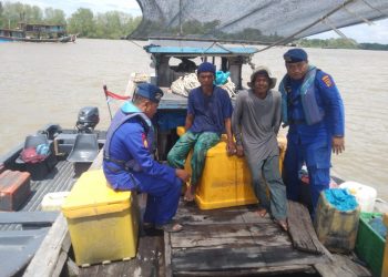 Sat Polairud Polres Tanjungbalai Hadang Kapal Tanpa Nama