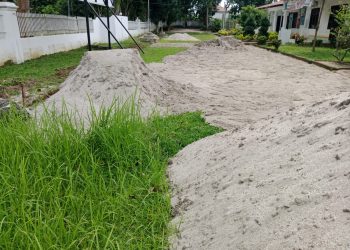 Proyek Paving Block di Halaman Kantor Dinas Pendidikan Asahan Terkesan Asal Jadi