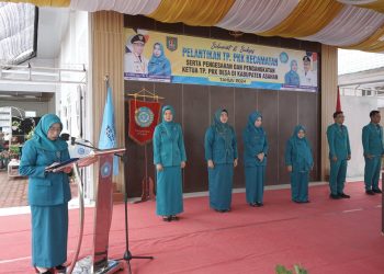 Pengukuhan 81 Ketua TP PKK Desa Dilakukan Hj Titiek Sugiharti di Dua Kecamatan
