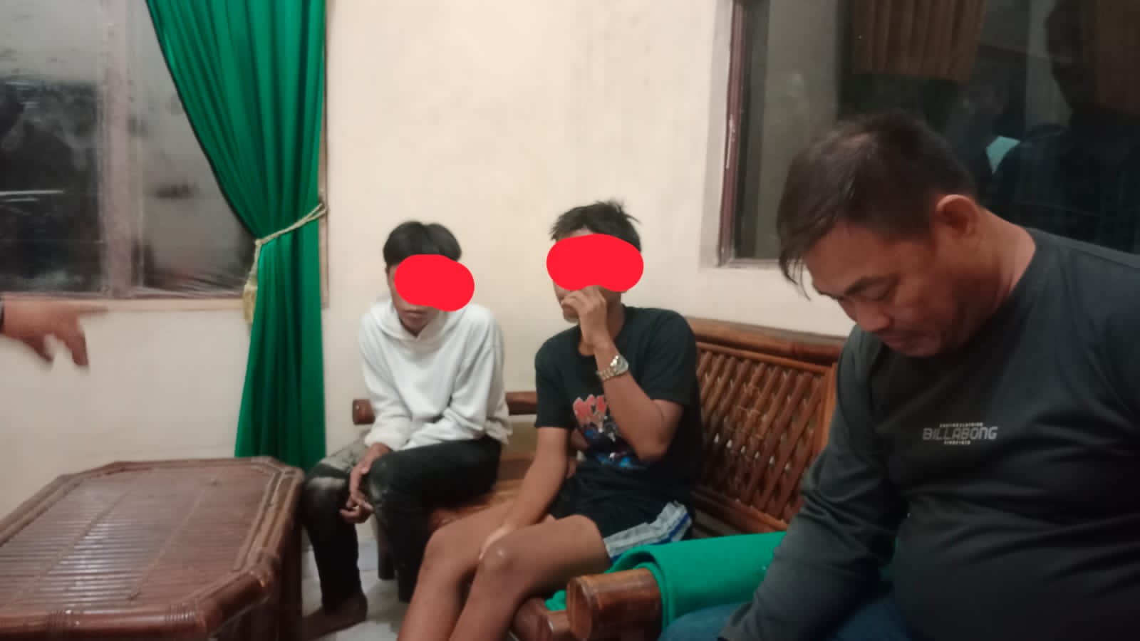 Anggota geng motor yang ditangkap warga