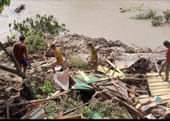 Waduh, Tiga Rumah Warga Asahan Ambruk