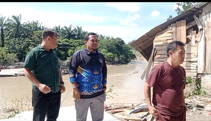 Waduh, Tiga Rumah Warga Asahan Ambruk