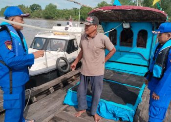 Satpol Airud Polres Tanjungbalai Kejar  Kapal Tanpa Nama