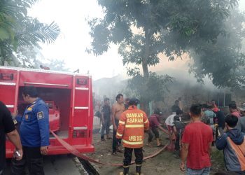 Dua Rumah Warga di Air Batu Asahan Terbakar, Ini Videonya