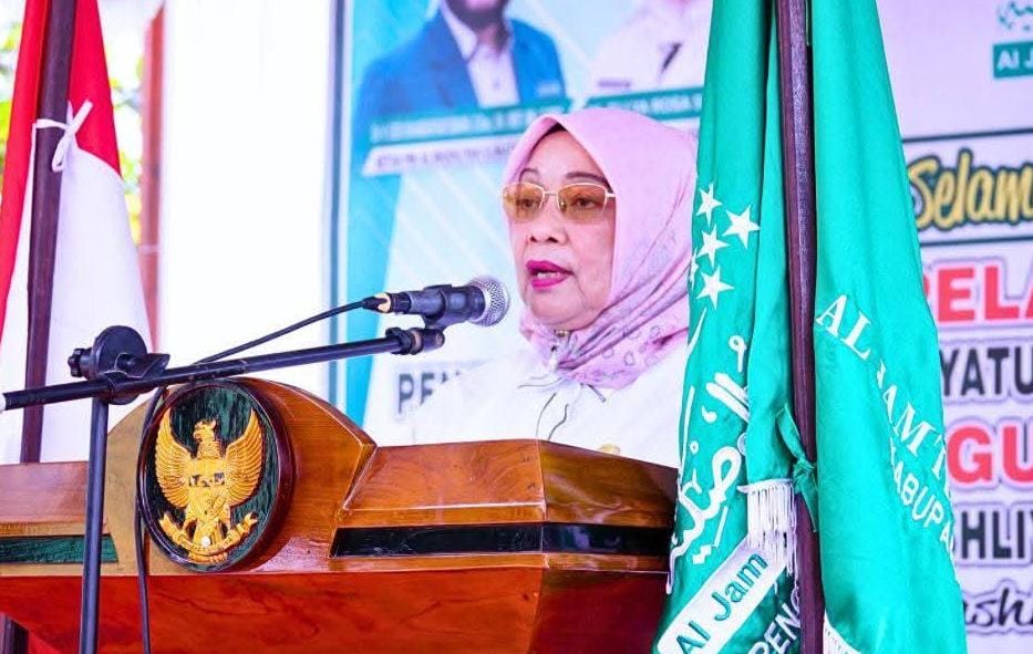 Bupati Labuhanbatu Hj Ellya Rosa Siregar SPd MM.