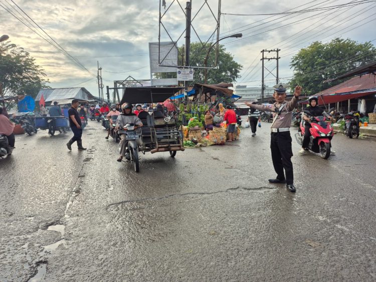 Satlantas Polres Tanjungbalai Atur Lalulintas Agar Tak Macet