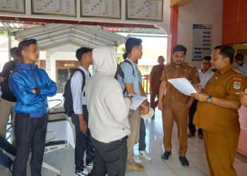 Camat Kistim Janji Akan Tindak Tegas Soal CSR dan Limbah PT Sari Tani Jaya.