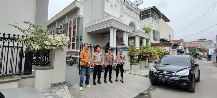 Polres Tanjungbalai Laksanakan Pengamanan dan Monitoring di Gereja