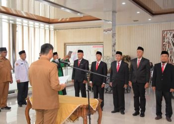 Hendriyanto Sitorus melantik pimpinan Baznas Labura