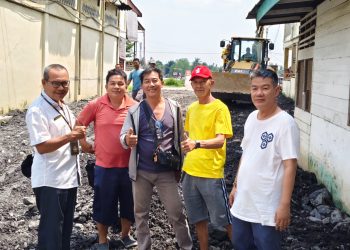 Warga Gotong Royong Lakukan Peningkatan dan Pengerasan Jalan Tiga Sen