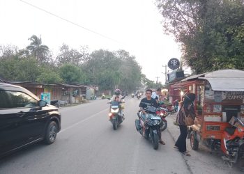 Warga Kisaran “Serbu” Penjual Takjil Untuk Berbuka Puasa