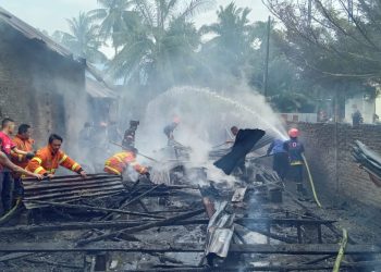 Dua Rumah Warga di Air Joman Asahan Terbakar, Ini Videonya
