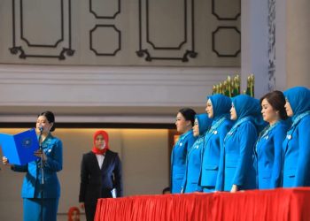 dr Rama Dhona Hendriyanto Sitorus M.Ked(Ped), Sp.A, bersama 31 Ketua TP PKK se Sumut dilantik sebagai Ketua TP PKK oleh Kahiyang Ayu.