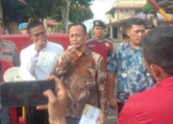 Aksi demo di Polres Asahan.