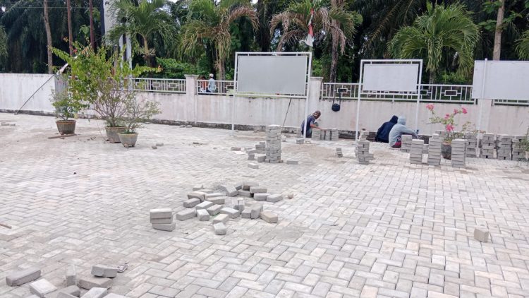 Proyek Paving Blok Siapa Ini di Dinkes Asahan yang Tanpa Plank