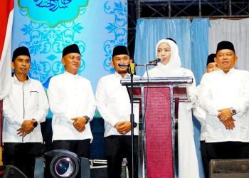Bupati Labuhanbatu dr Hj Maya Hasmita saat membuka acara MTQH ke-54 dan FSQ ke-39 tingkat Kabupaten.