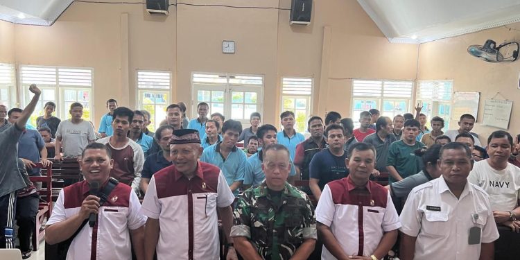 Para napi di Lapas Labuhan Ruku saat mengikuti pembinaan rohani yang digelar PSPI.