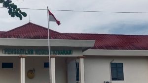 Bendera Merah Putih yang dikibarkan di Kantor PN Kisaran.