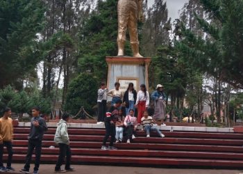 Yuk Nikmati Kesegaran Buah-buahan di Pasar Brastagi