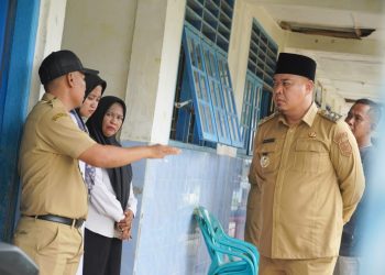 Kunjungi SD 08 Pematang Rambai, Wakil Bupati Janji  Perbaik Bangunan Sekolah