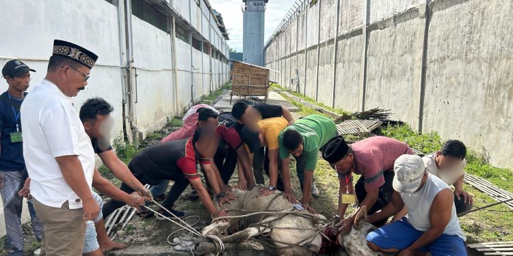 Lapas Labuhan Ruku Laksanakan Pemotongan Hewan Kurban
