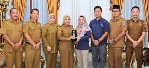 Bupati Labuhanbatu dr Hj Maya Hasmita (empat dari kiri).