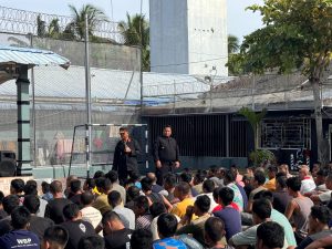 Kalapas Labuhan Ruku Beri Pengarahan Kepada Warga Binaan. 
