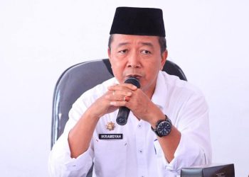 Asisten II Bidang Perekonomian dan Pembangunan Kabupaten Labuhanbatu, Drs Ikramsyah Putra.