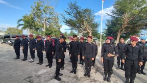 Kalapas Lakukan Pemeriksaan Kerapian Petugas 