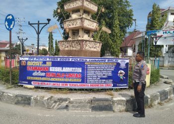 Sosialisasikan Operasi Patuh Toba 2025, Polres Tanjungbalai Pasang Spanduk