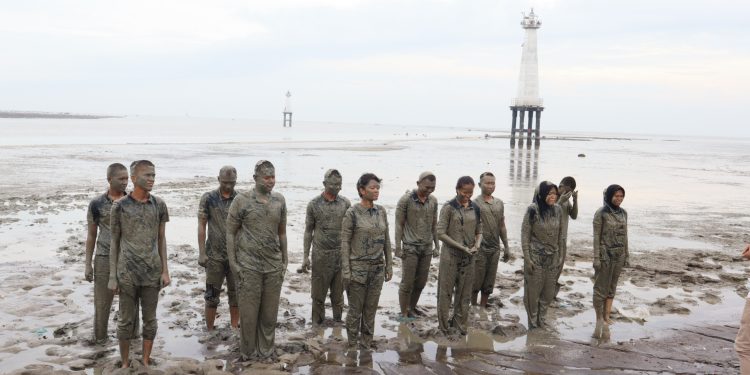 Ke Pantai Belacan, CPNS Lapas Labuhan Ruku Perkuat Fisik, Mental dan Disiplin