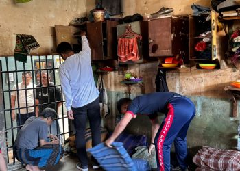 Petugas Lapas Labuhan Ruku Gelar Razia di Kamar 12 Blok Safir