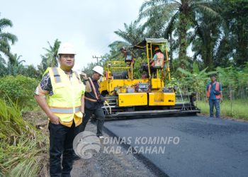 Wakil Bupati Kabupaten Asahan Tinjau Pelaksanaan Peningkatan Infrastruktur Jalan