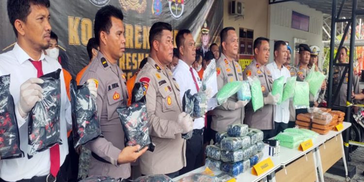 Miliki 28 Kg Sabu dan 60.940 Butir Pil Ekstasi, 2 Pria Diringkus Personel Polres Batubara 