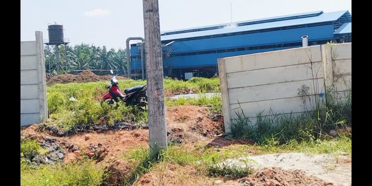 Limbah PKS di Kuala Tanjung Rendahkan Warga