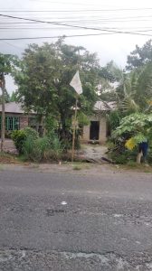 Waduh, Buruh Nelayan Kibarkan Bendera dari Karung Bekas