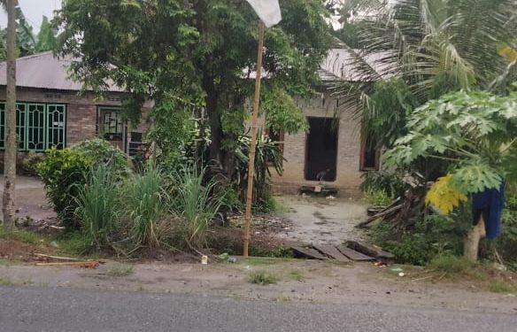 Waduh, Buruh Nelayan Kibarkan Bendera dari Karung Bekas