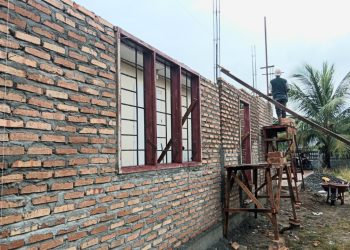 Diduga Proyek Rehab Pustu Desa Gajah Rp191 Juta Gunakan Bahan Bekas dan Asal Jadi