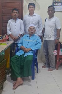 Ketua MUI Kota Sibolga, Haji Zainun Sinaga saat bersama Tim Kuasa Hukum korban di Kota Sibolga. 