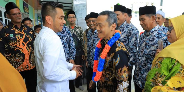 Wakil Menteri Pendidikan Dasar dan Menengah Berkunjung ke Aek Kanopan