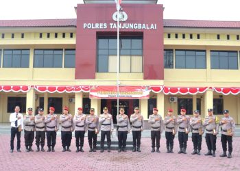 Kapolres Tanjungbalai Berikan Penghargaan Kepada 15 Personil