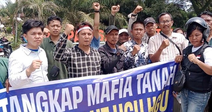 Ratusan Warga Teluk Dalam Demo PT Padasa