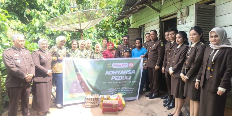 Kajari Asahan Sambangi Kediaman Nek Sarwen